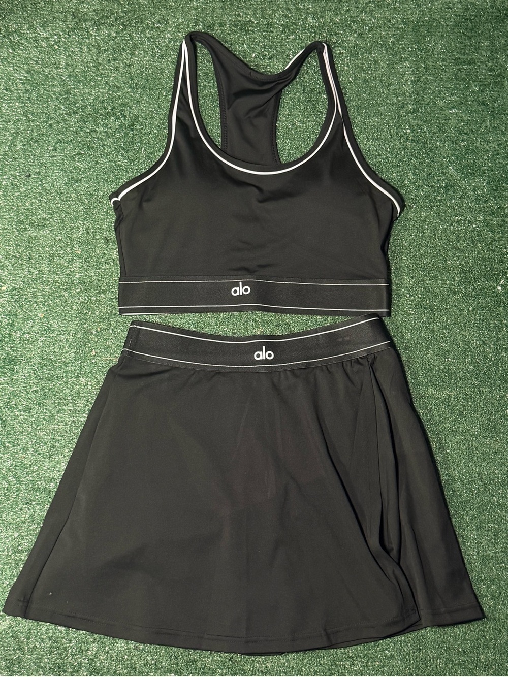 ALO Yoga Black Athletic Skort with White Trim